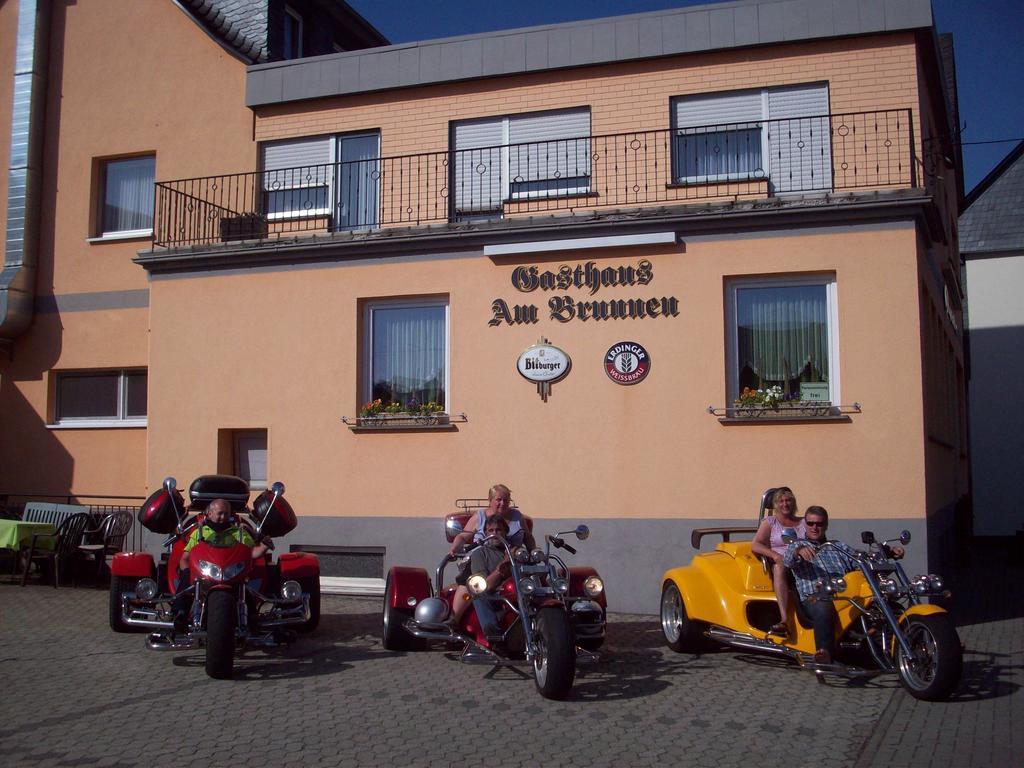 Gasthaus Am Brunnen Illerich Bagian luar foto